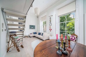 Télévision, espaces bureaux