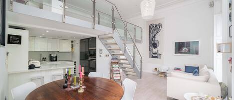 Televisión y oficina