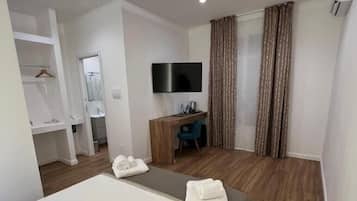 Chambre Double Deluxe, vue cour intérieure