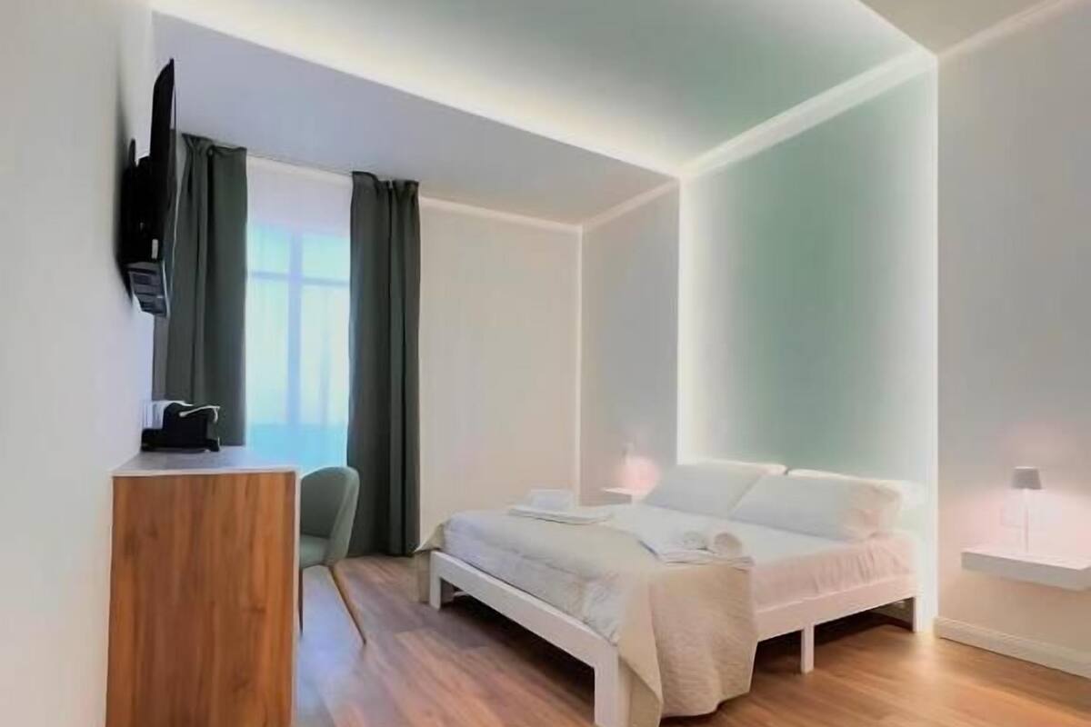 Deluxe Double Room, Sea View | In-room safe, iron/ironing board, free WiFi