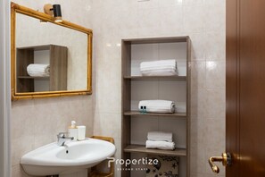 تجهيزات دش، مجففات شعر، مناشف، شامبو