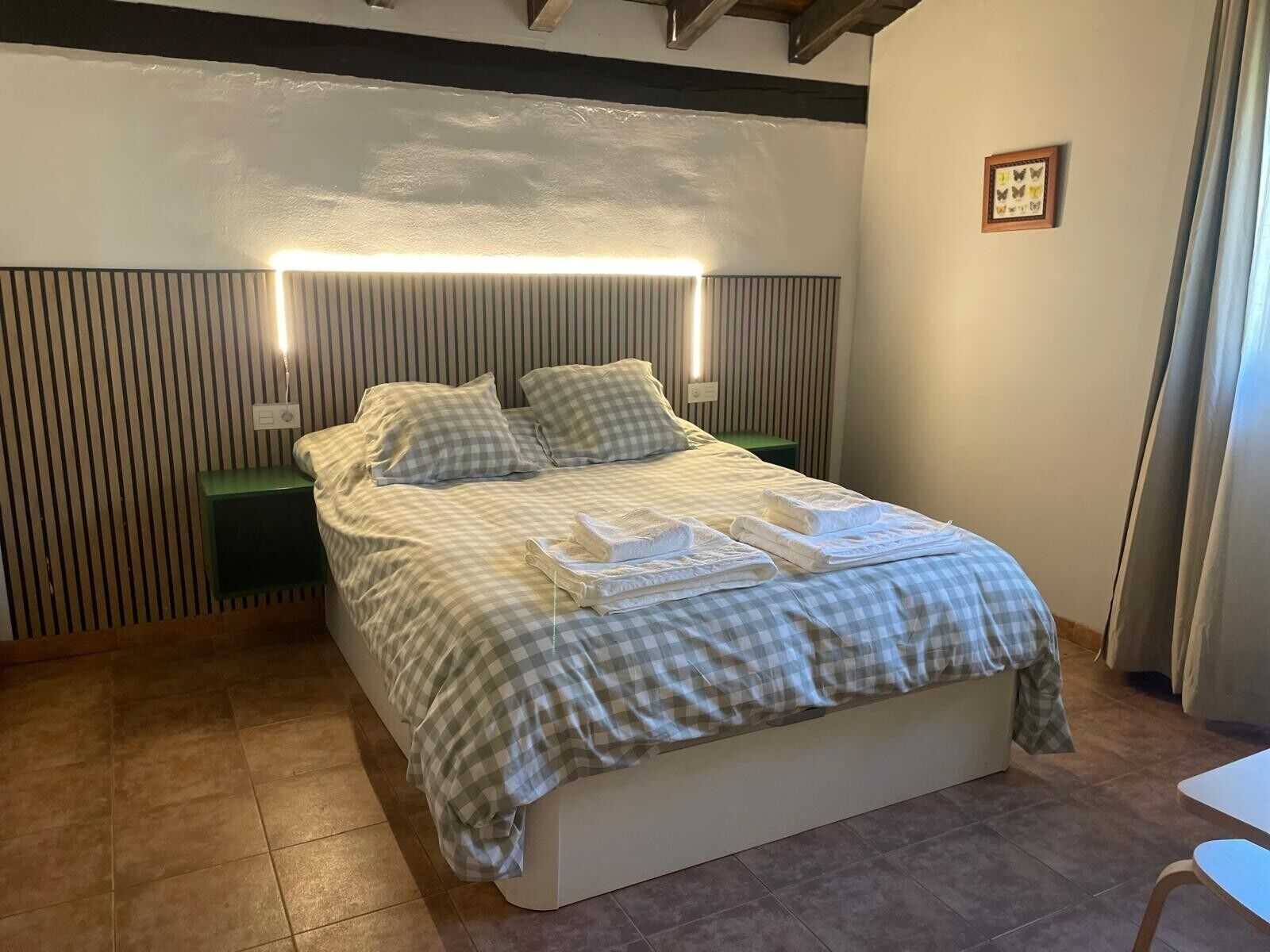 4 soverom, strykejern/-brett, wi-fi og sengetøy