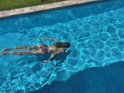 Ocean View, tranquil, 2-bedroom house, with pool, tucked in the rainforest.