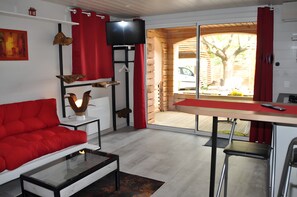 Interior - Holiday Home 'Manzafaro' with Mountain View and Private Terrace (Sisteron)