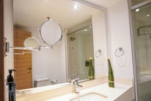 Shower, towels, soap, shampoo