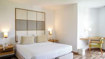 Bureau, espace de travail pour ordinateur portable