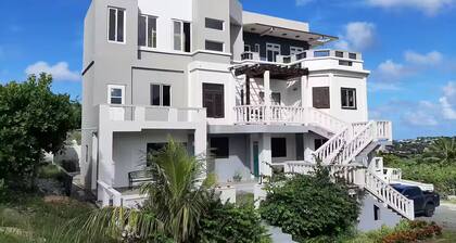 The Ridge (Modern and Luxurious)