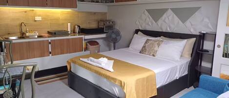 1 chambre, fer et planche à repasser, Wi-Fi, draps fournis