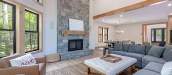 The Slopeside River Retreat