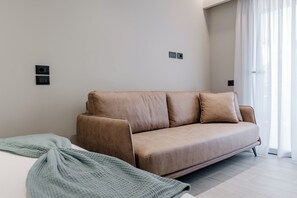 Quarto triplo clássico | Roupas de cama antialérgicas, frigobar, Wi-Fi de cortesia, roupa de cama