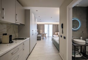 ห้องคอมฟอร์ทสำหรับสี่ท่าน | ครัวส่วนตัว | เครื่องชงกาแฟ/ชา