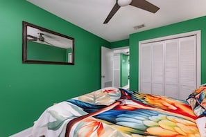 3 bedrooms, desk, iron/ironing board, WiFi