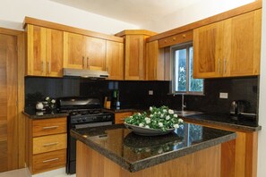 Microwave, oven, coffee/tea maker, toaster - Apartment close to everything in puerto plata, ideal for the family. (Puerto Plata)