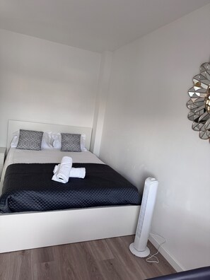 1 chambre, fer et planche Ă repasser, accĂšs Internet, draps fournis