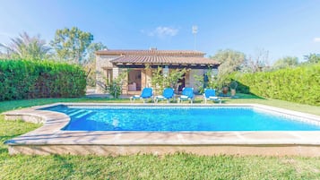 Villa (2 Bedrooms) | Front of property