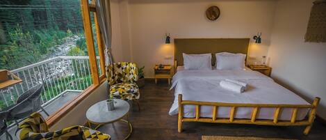 Premium Single Room, Balcony, River View | Premium bedding, iron/ironing board, free WiFi, bed sheets