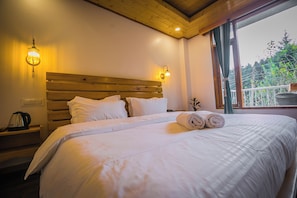 Royal Room, Balcony, River View