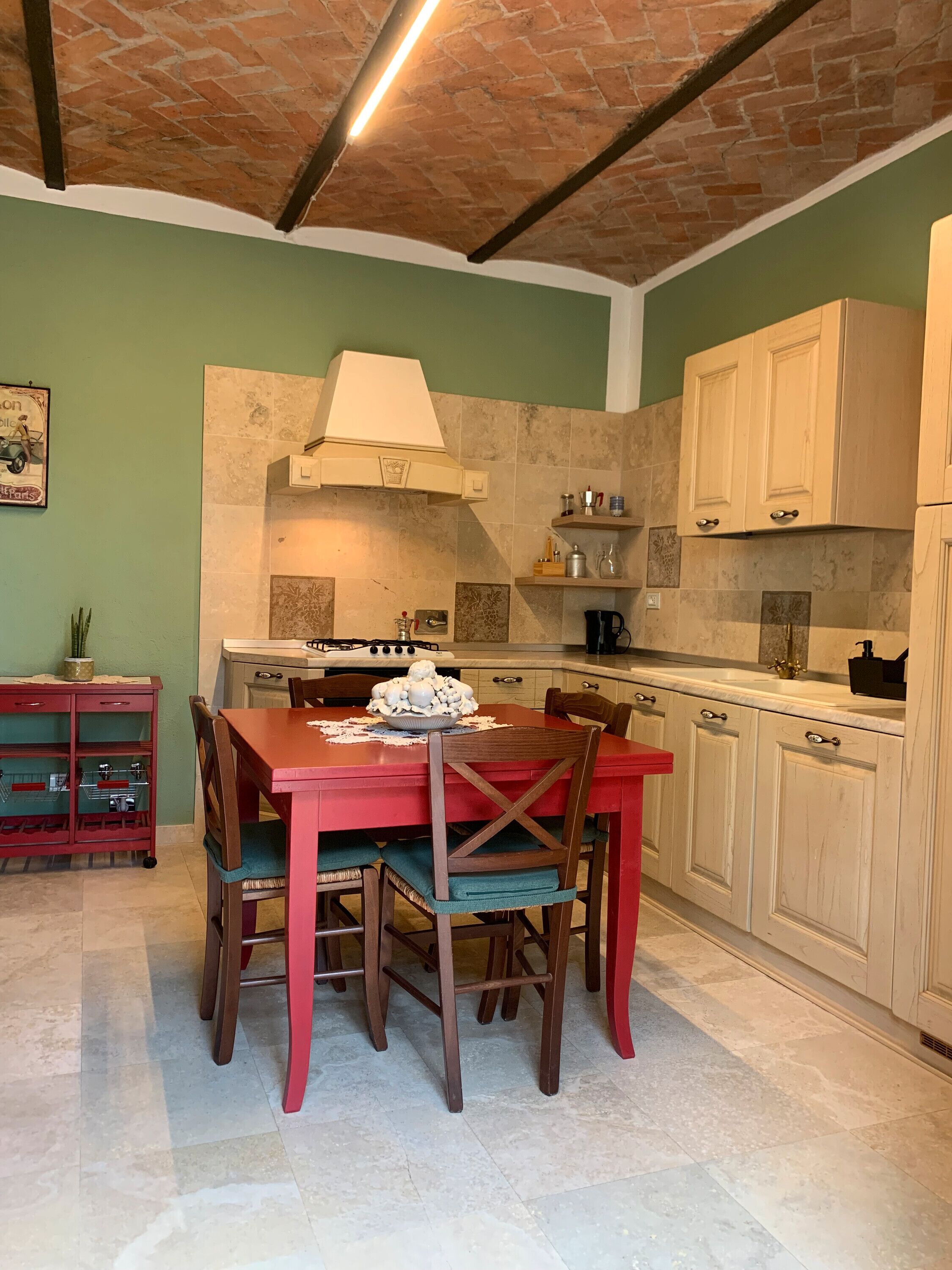 Kühlschrank, Ofen, Herdplatte, Geschirrspüler