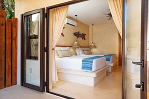 1 Schlafzimmer, Schreibtisch, Bügeleisen/Bügelbrett, Reisekinderbett