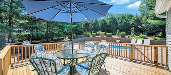 Charming Sag Harbor Retreat with Private Pool, Minutes to Beaches and Town