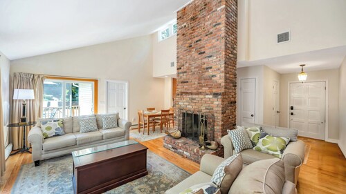 Charming Sag Harbor Retreat with Private Pool, Minutes to Beaches and Town