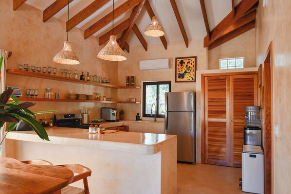 Fridge, microwave, oven, coffee/tea maker