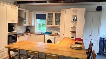 Microondas, horno y parrilla de estufa