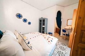 Standard Double Room | Free WiFi