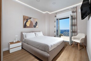 4 bedrooms, iron/ironing board, internet