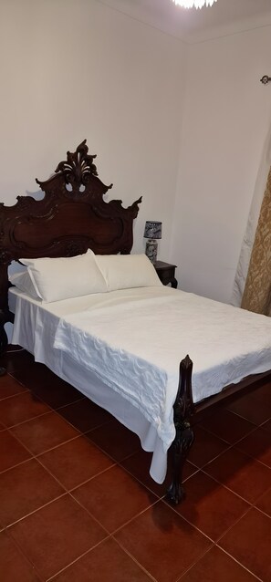 3 bedrooms, WiFi, bed sheets