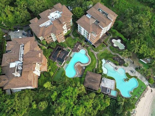 F Shasa Vela Condominium