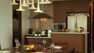 Condo, 3 Bedrooms, Accessible | Interior