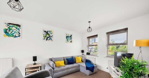 TV, offices - Drakeway House, Reading (Berkshire)