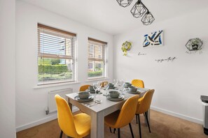 Dining - Drakeway House, Reading (Berkshire)