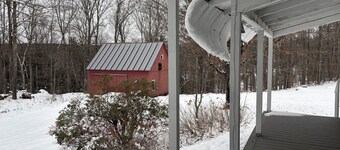 18th Century Refurbished Yankee 3 Bedroom Farmhouse in the Berkshires