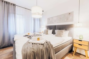 12 chambres, bureau, Wi-Fi, draps fournis