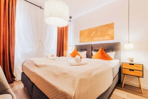 12 sovrum, skrivbord, wi-fi och sängkläder