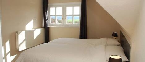 8 chambres, Wi-Fi, literie fournie