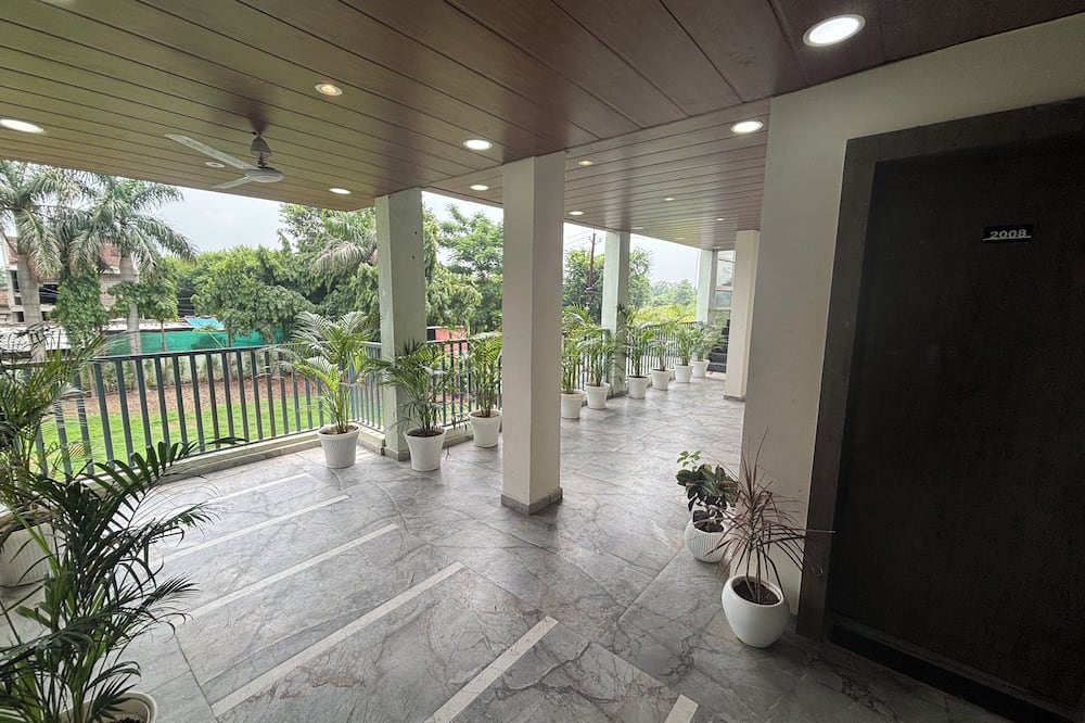 Hotel Dhana Lakshmi Bliss