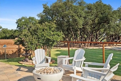 Spacious 12-Bedroom Resort in Graham Texas - sleeps 40