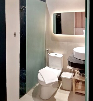 Free WiFi - Spot 43 Cafe and Hotel (Bandung)