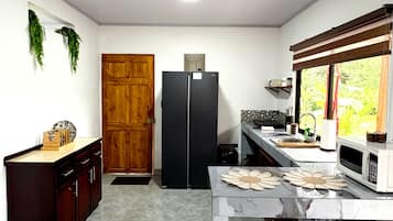 Microondas y parrilla de estufa