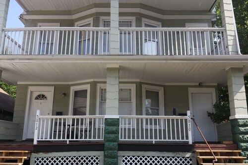 Modern Comfort in a Hip Neighborhood