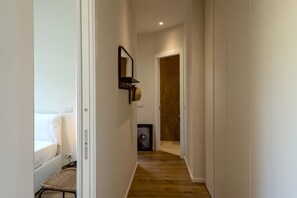 2 slaapkamers, een strijkplank/strijkijzer, gratis wifi, beddengoed