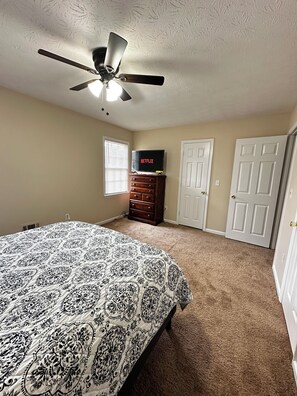 2 Schlafzimmer, Bügeleisen/Bügelbrett, WLAN, Bettwäsche