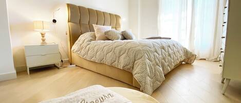6 Schlafzimmer, Bügeleisen/Bügelbrett, Internetzugang, Bettwäsche