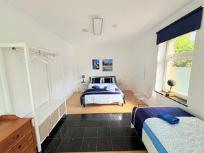 3 chambres, fer et planche à repasser, Wi-Fi, draps fournis