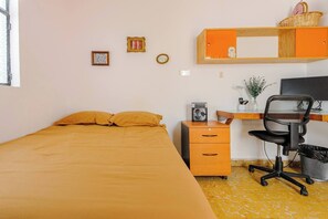 1 bedroom, iron/ironing board, WiFi, bed sheets