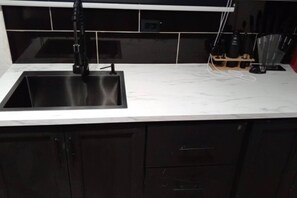 Fridge, microwave, oven, coffee/tea maker