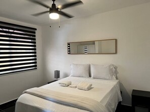 2 bedrooms, desk, iron/ironing board, WiFi